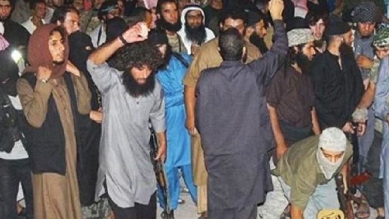 IŞİD bu kez de bir erkeği recm ederek öldürdü