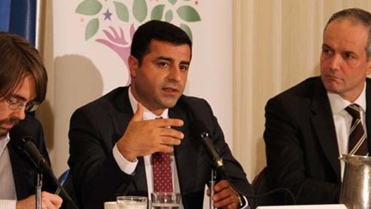 'IŞİD'in uçak veya helikopteri yok, Erdoğan neden uçuşa yasak bölge istiyor?'