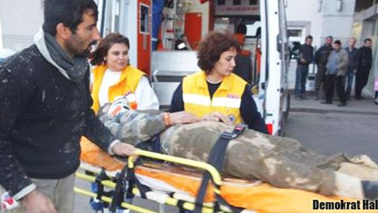 İskele çöktü: 4 işçi yaralandı