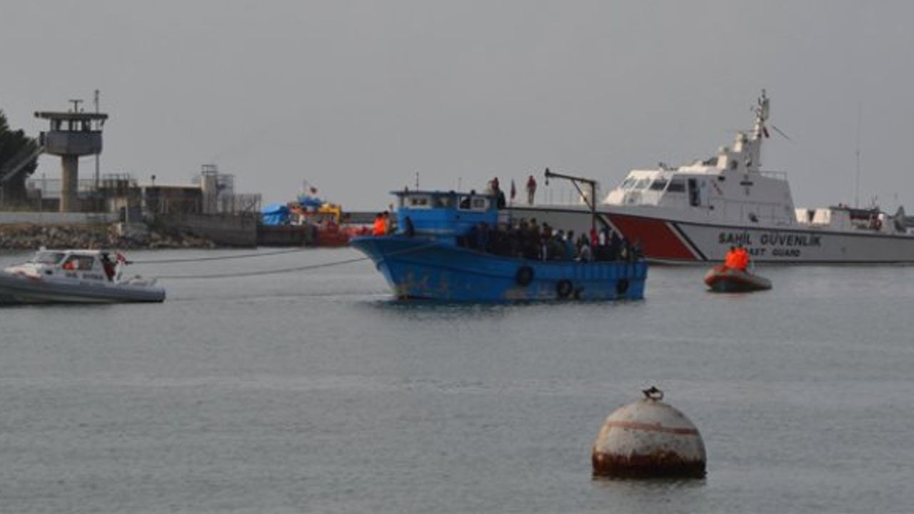 Mersin'de 171 göçmen kurtarıldı