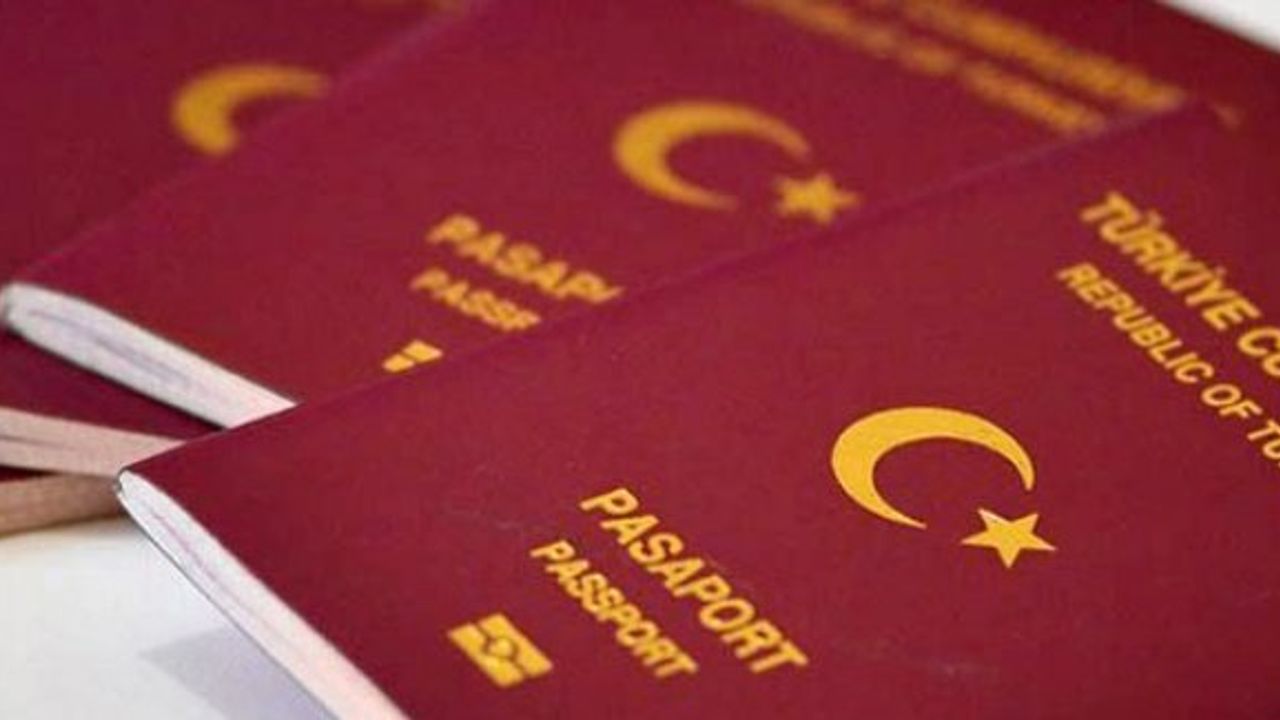 Syriza vekillerinden Türkiye vatandaşları için 72 saatlik vize teklifi