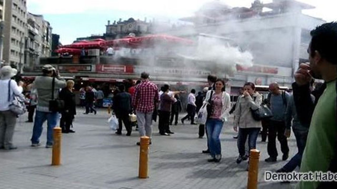 Taksim Meydanı'ndaki büfede yangın