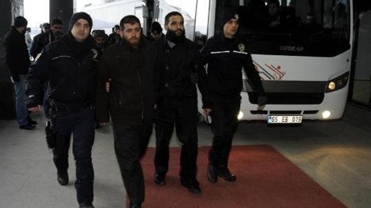 Van'da El Kaide davası: Tutuklu bulunan 6 kişiden 2'si serbest