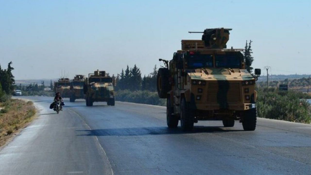 Reuters’tan 'Savaş pozisyonu alındı' iddiası: Rusya bombalıyor, Türkiye bölgeye asker sevk ediyor