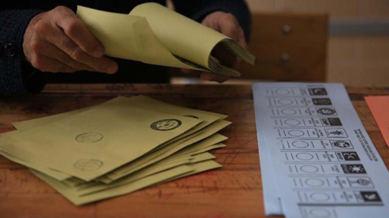 İstanbul Ekonomi Araştırma’dan son seçim anketi