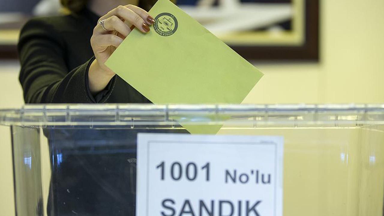 AKP'de oy verme sisteminin değişmesi tartışılıyor: 'Zarfsız oy kullanmayı önermeyi düşünüyoruz'