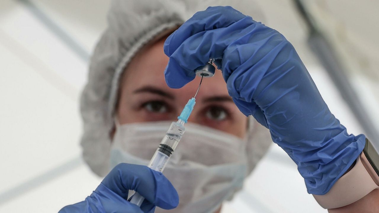 Avrupa'da üçüncü doz BioNTech/Pfizer aşısına onay