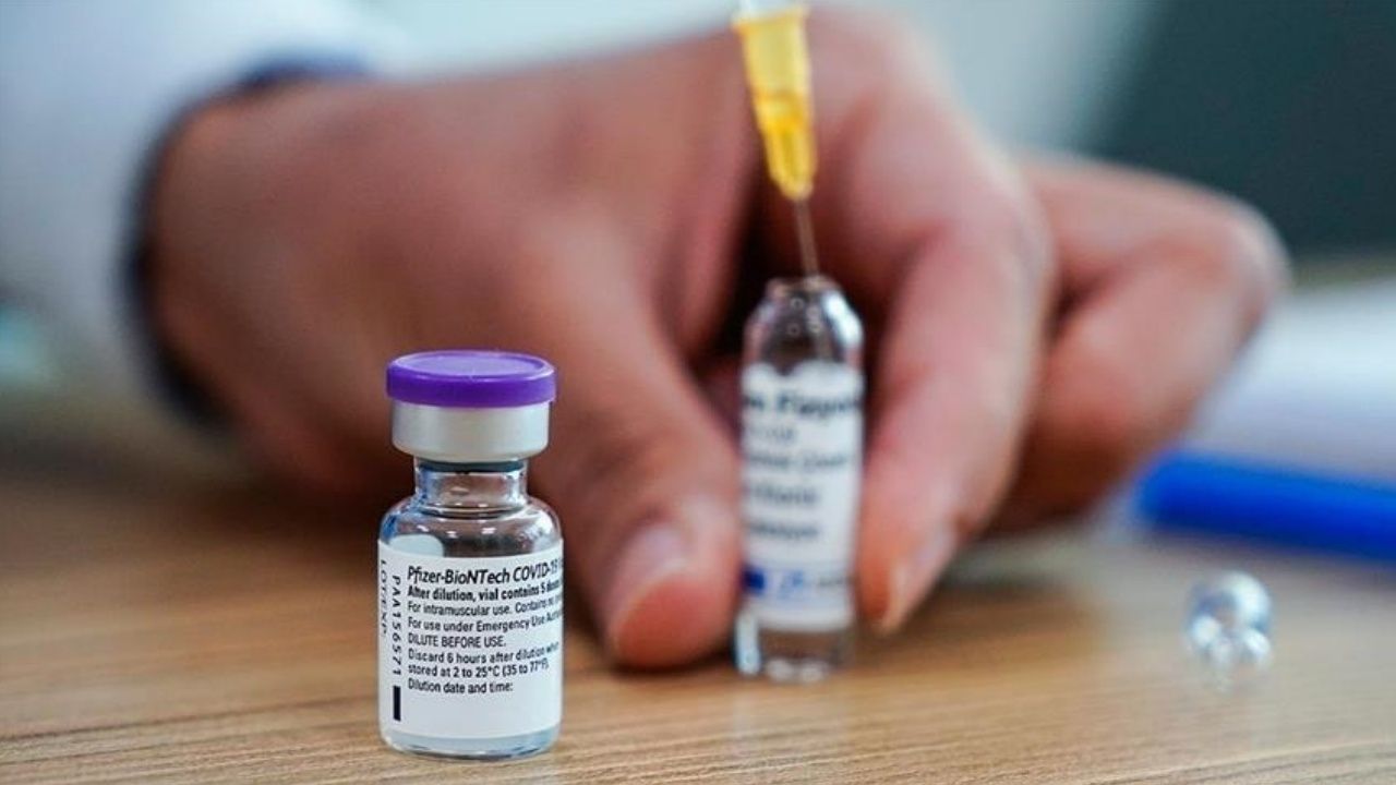 BioNTech-Pfizer aşısının etkinliği 6 ayda yüzde 50'nin altına düşüyor
