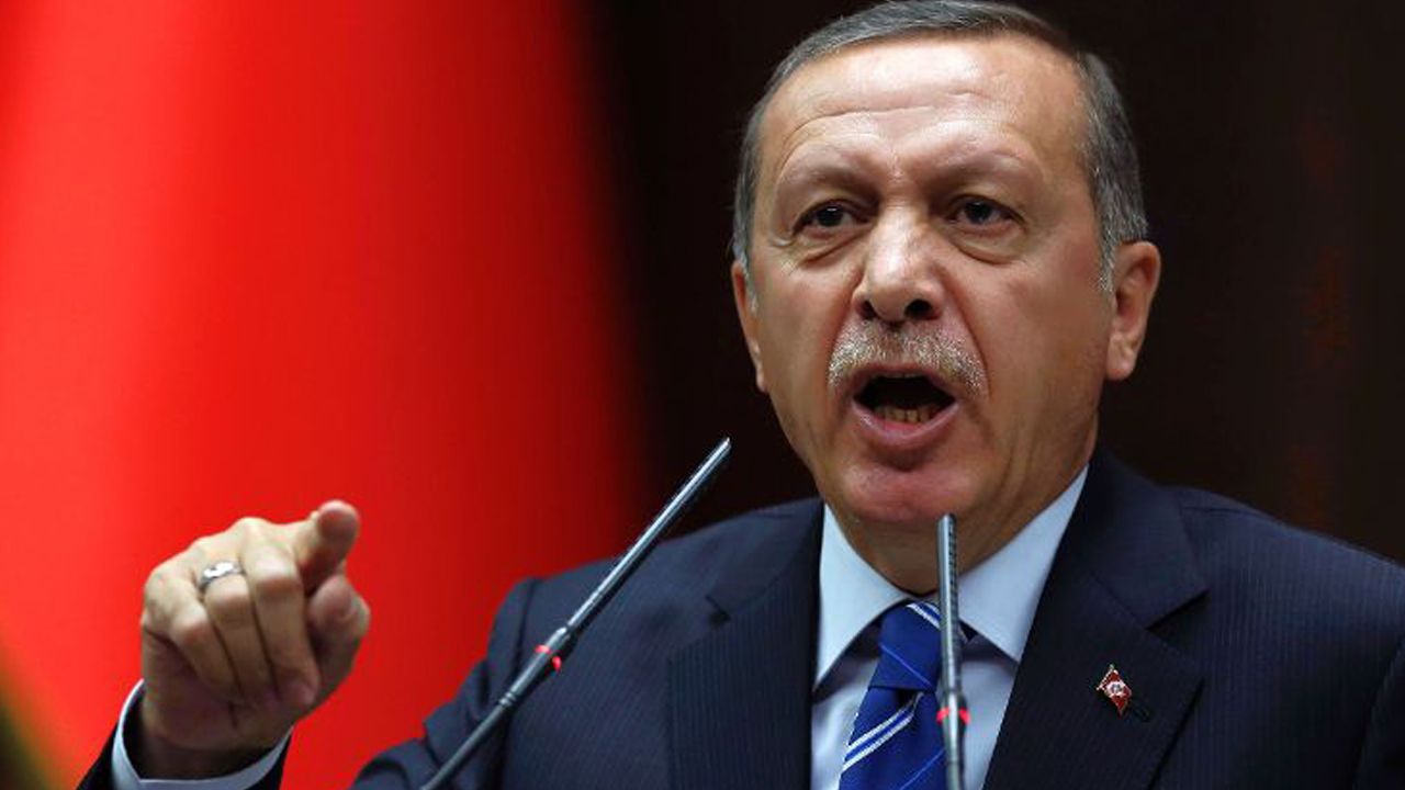 10 büyükelçi kararı Hollanda basınında: 'Türk cumhurbaşkanı yaşlı bir padişah gibi davranıyor'