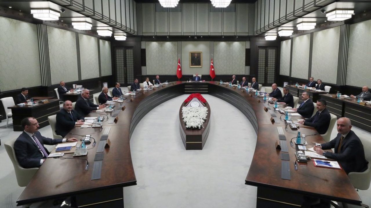 Kabine bugün toplanıyor: 10 büyükelçi meselesi de masada