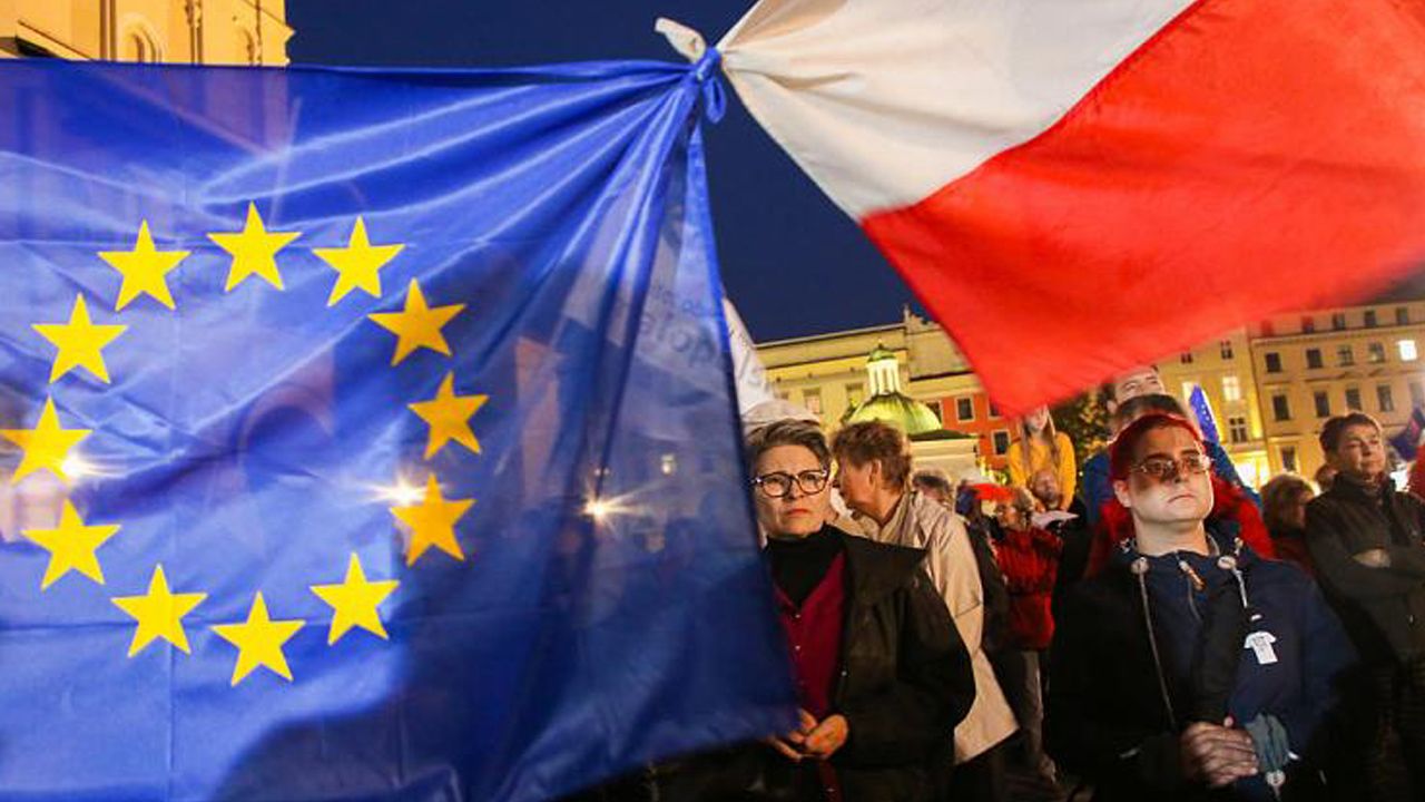 Polonya yargısından AB yasaları kararı: Bazı maddeler anayasamıza aykırı