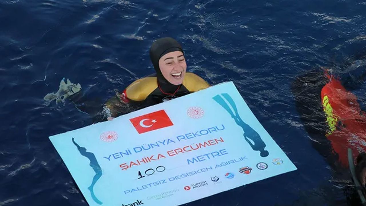 Şahika Encümen'den dünya rekoru: Tek nefeste 100 metre daldı