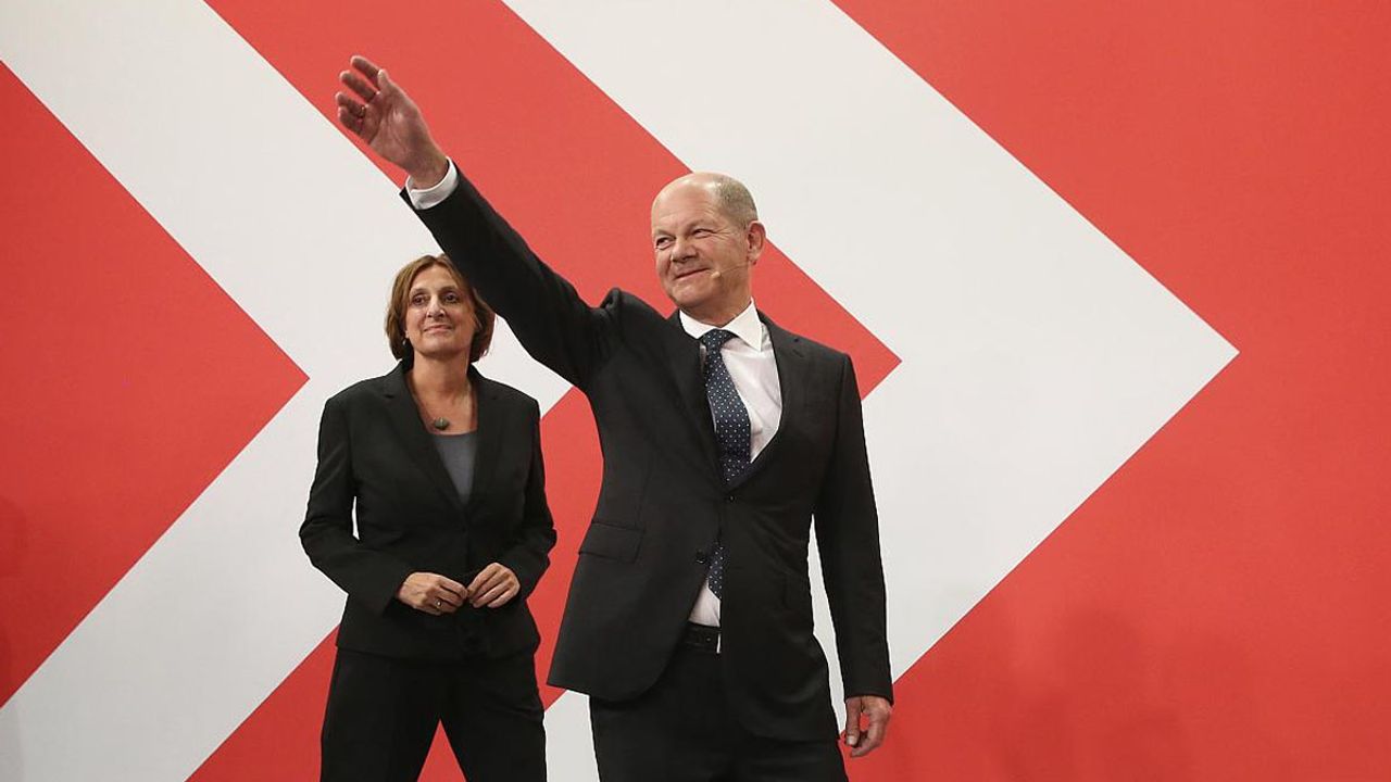 Almanya'da kritik koalisyon görüşmeleri başlıyor: Sosyal Demokratlar hükümeti kurabilecek mi?