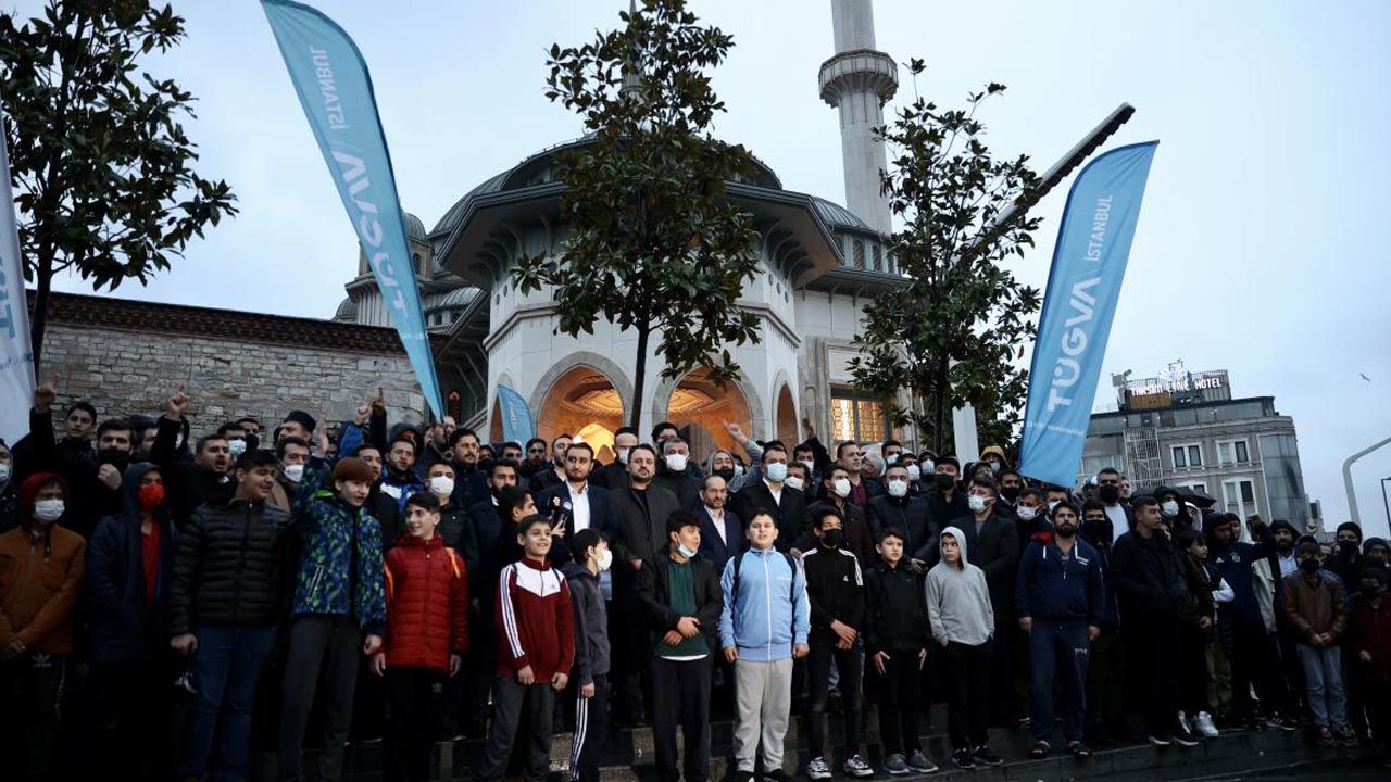 TÜGVA İstanbul İl Başkanı Emrullah Şanlan: FETÖ'cülere nasıl sahip çıktıklarını görüyoruz