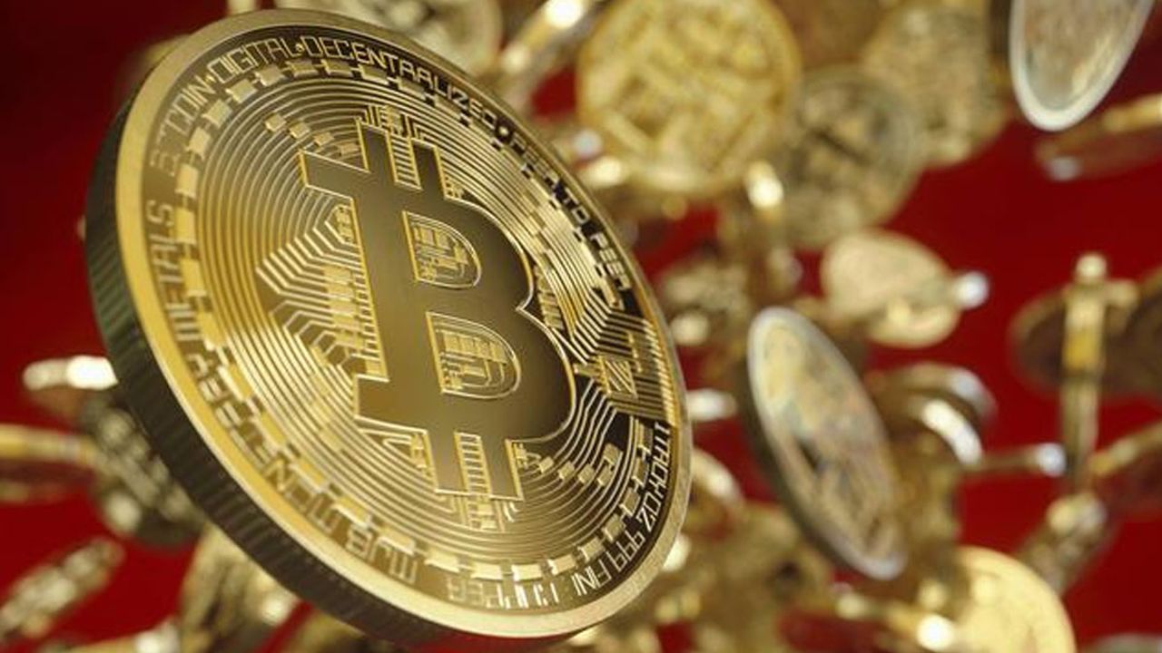 Bitcoin'in mucidi Nakamoto dünyanın en zengin 15. insanı oldu