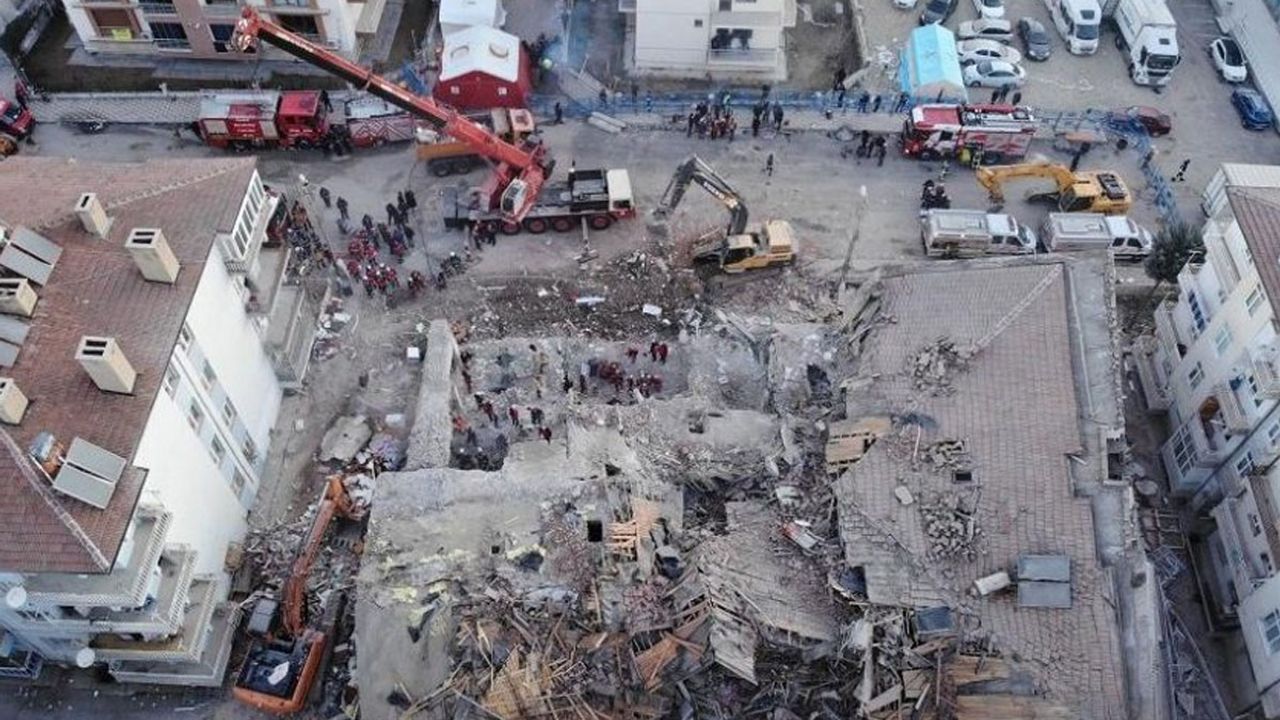 Elazığ depreminde evi yıkılan kişiye belediye, bakanlık ve AFAD tazminat ödeyecek