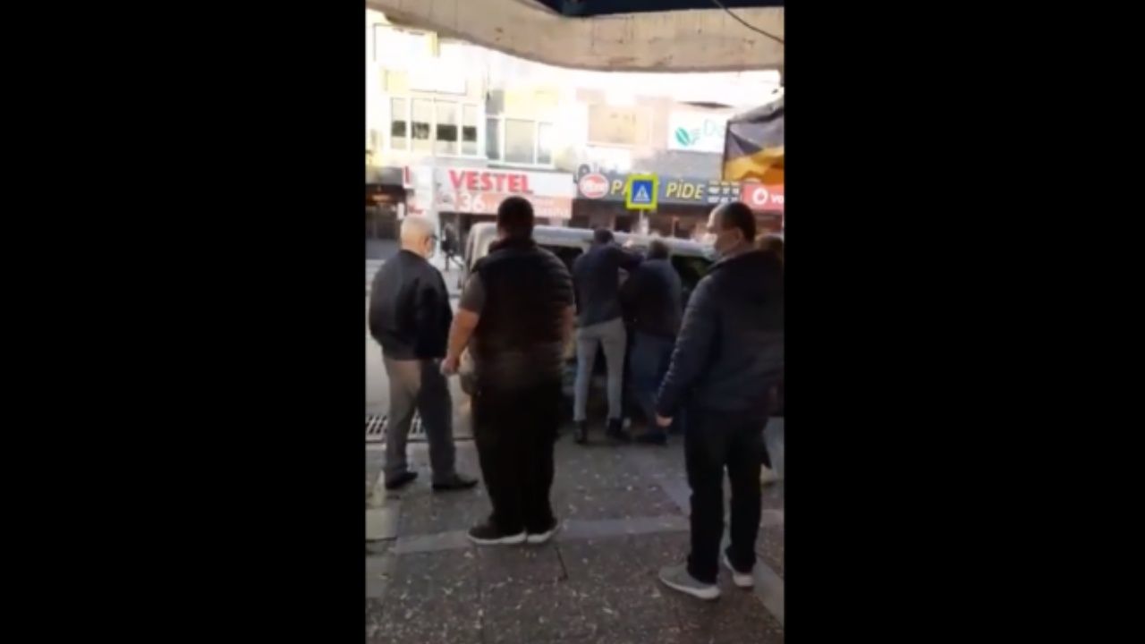 İzmir’de İYİ Parti standına saldırı