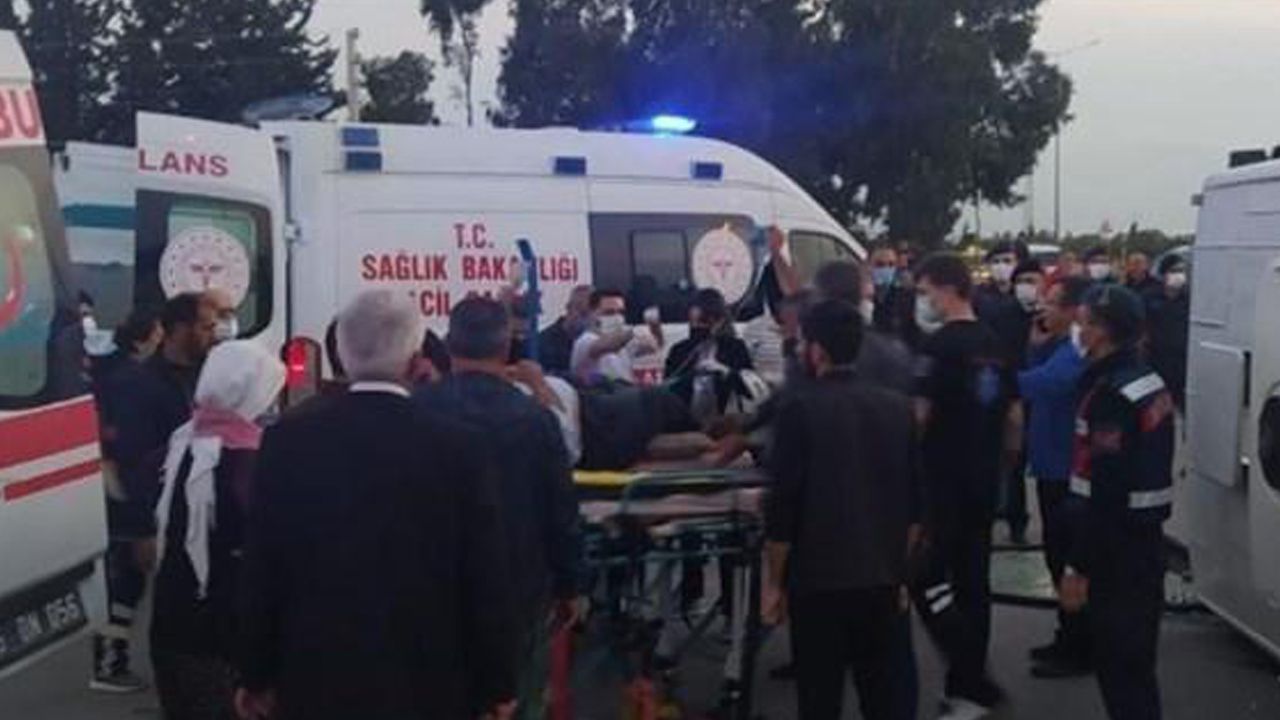 Tarım işçilerini taşıyan midibüsler kaza yaptı: 45 yaralı