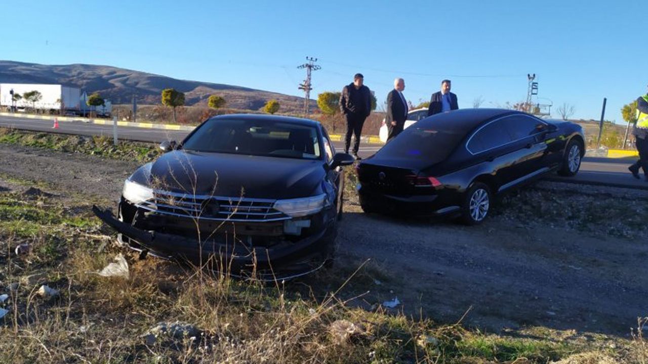 Meral Akşener’in konvoyunda kaza: Bahadır Erdem’in aracı tarlaya uçtu