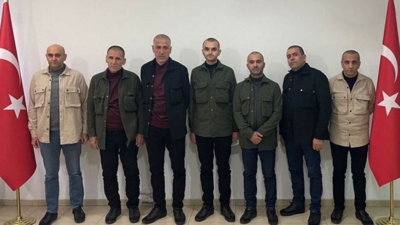 Libya'da 2 yıldır alıkonulan 7 Türkiye vatandaşı Türkiye'ye getirildi