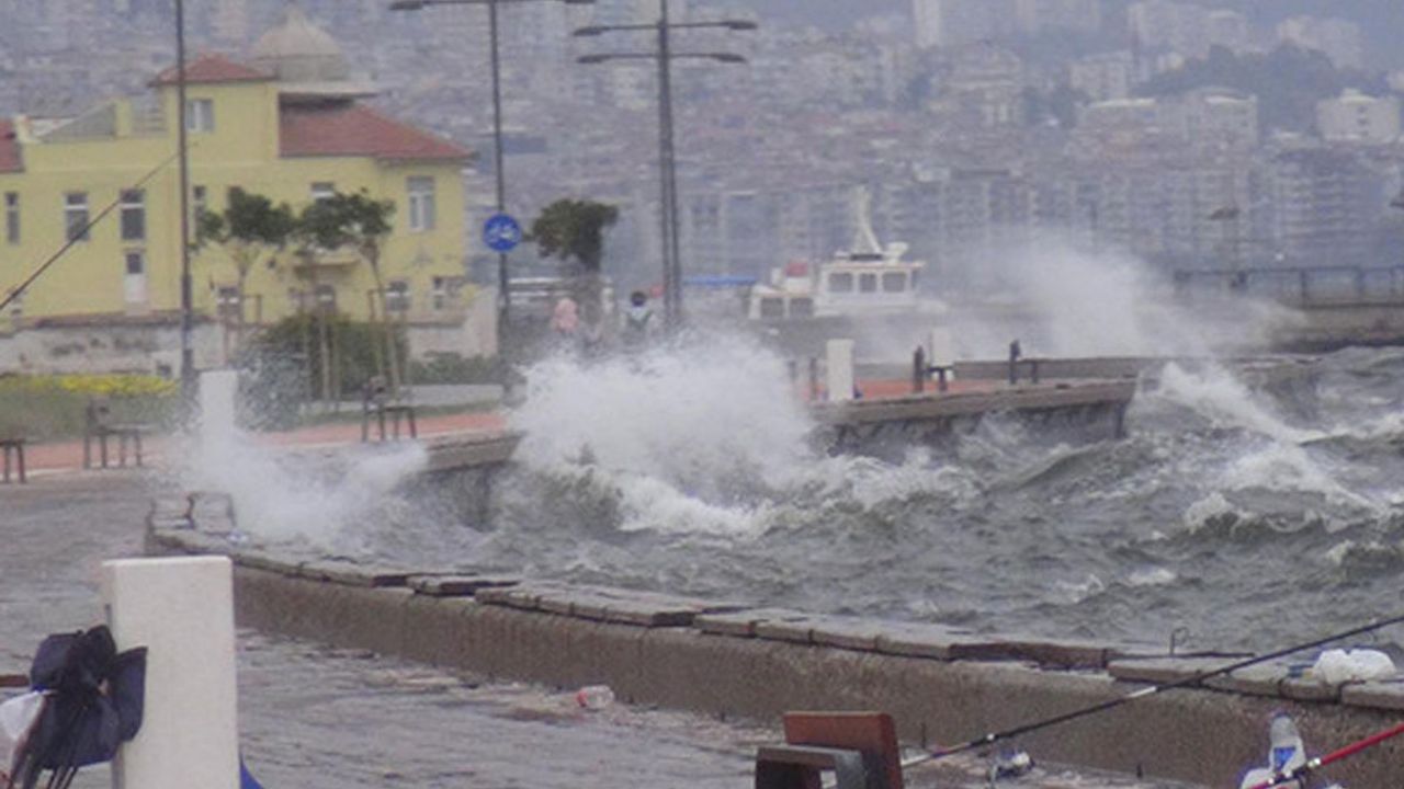 Meteoroloji'den sarı kodlu uyarı: İstanbul'da kuvvetli lodos bekleniyor