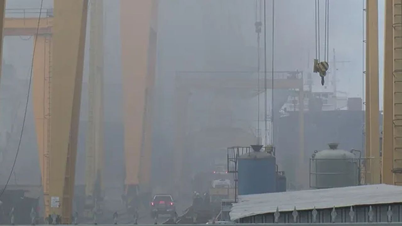 Tuzla'da tersanedeki gemide yangın