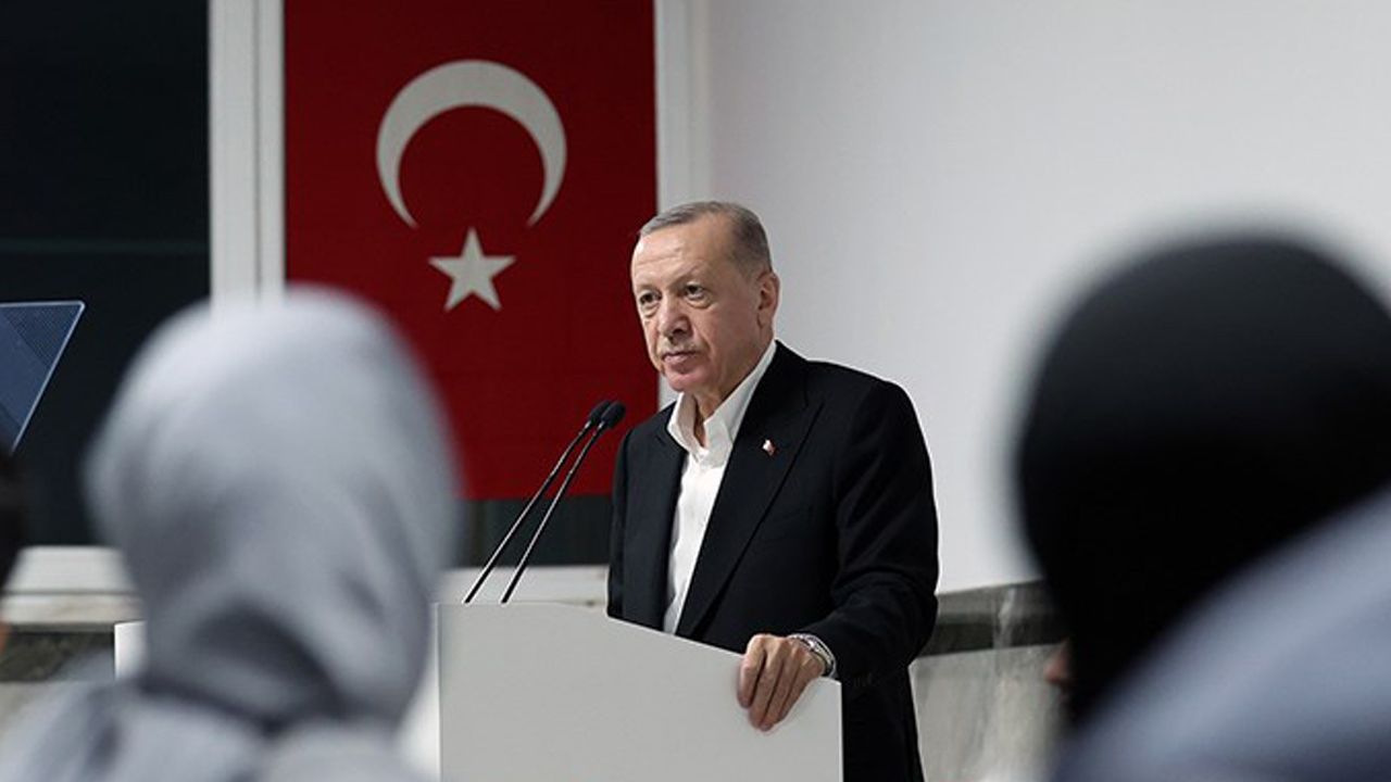 Erdoğan: Suriyeli sığınmacılar, huzurlu ve güvenli bir ortam sağlanınca kendileri dönecektir