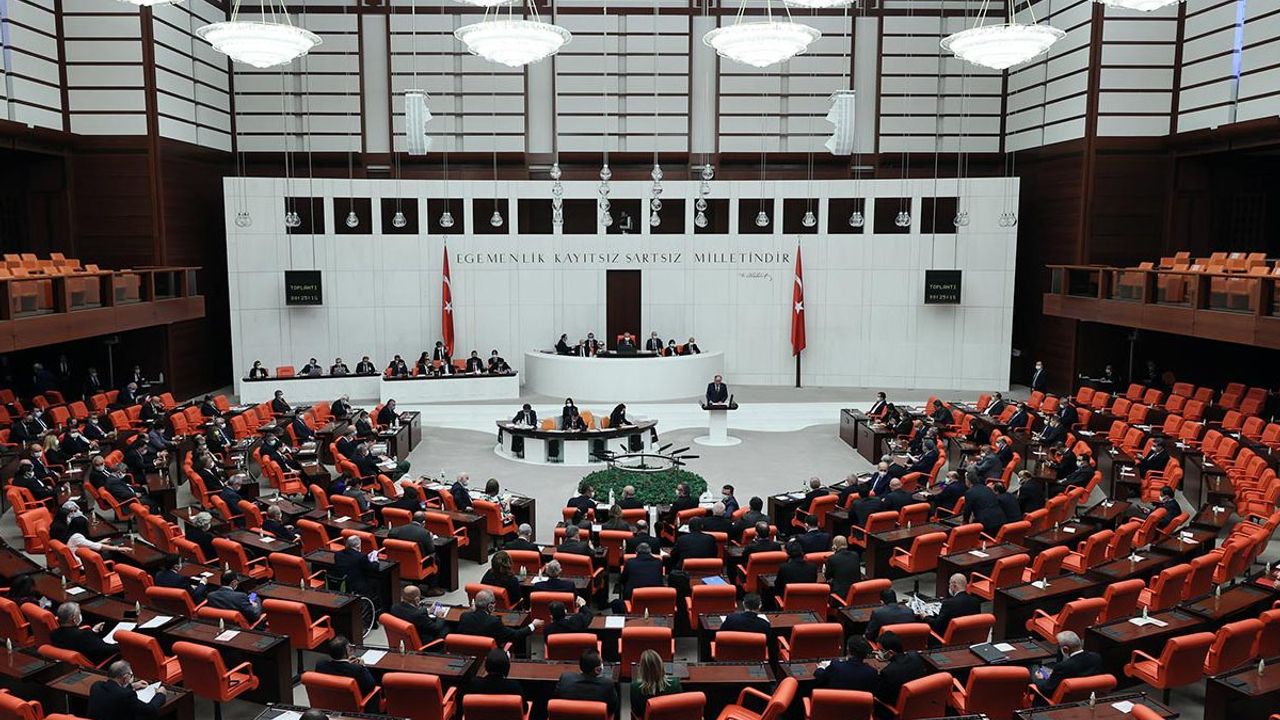 8'i HDP'li toplam 11 fezleke Meclis'te