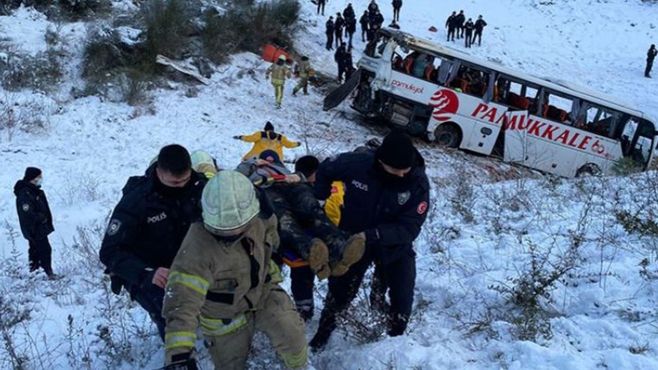 İstanbul'da otobüs kazası: 2 ölü, 10 yaralı