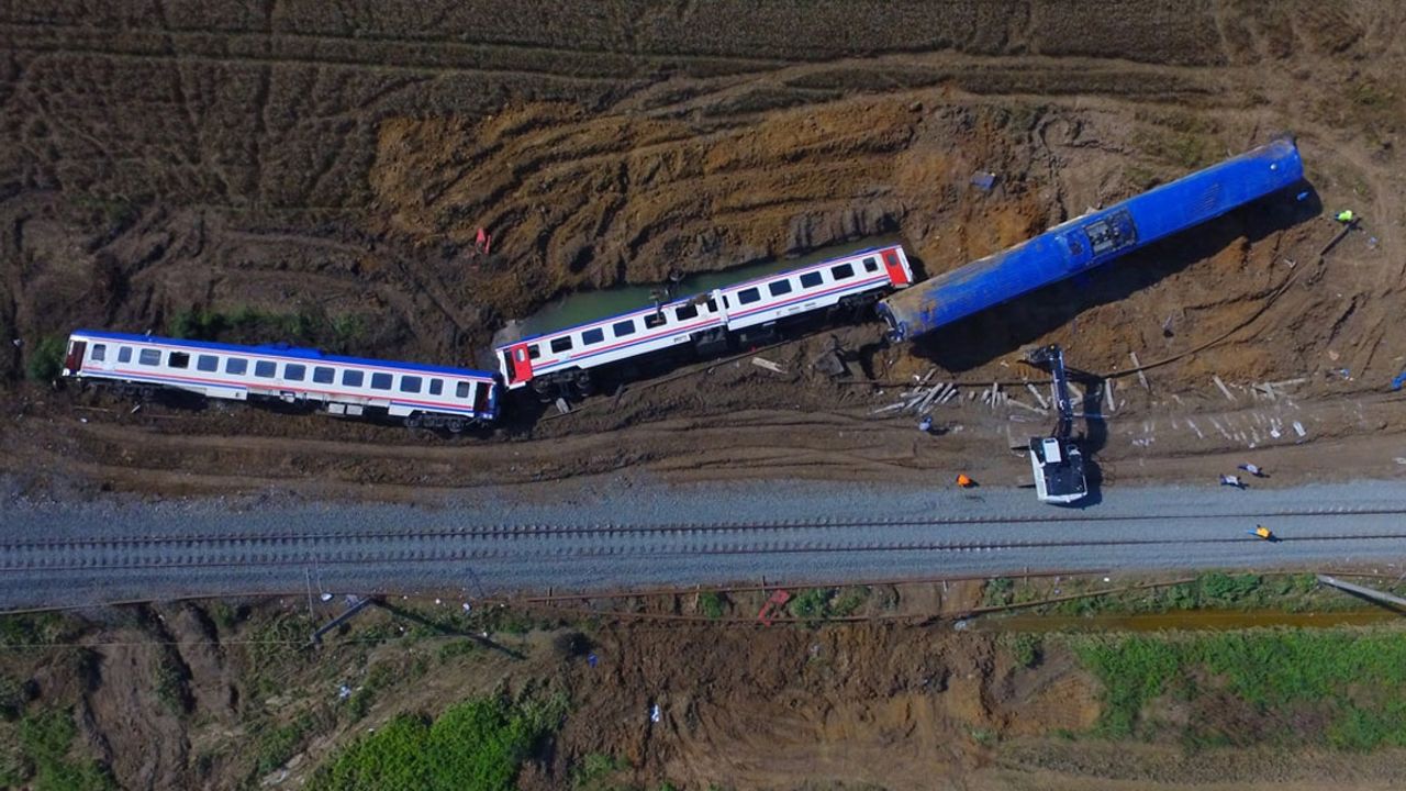 25 kişinin öldüğü Çorlu tren kazası soruşturması genişletildi: 9 görevliye daha 15 yıl hapis istemi