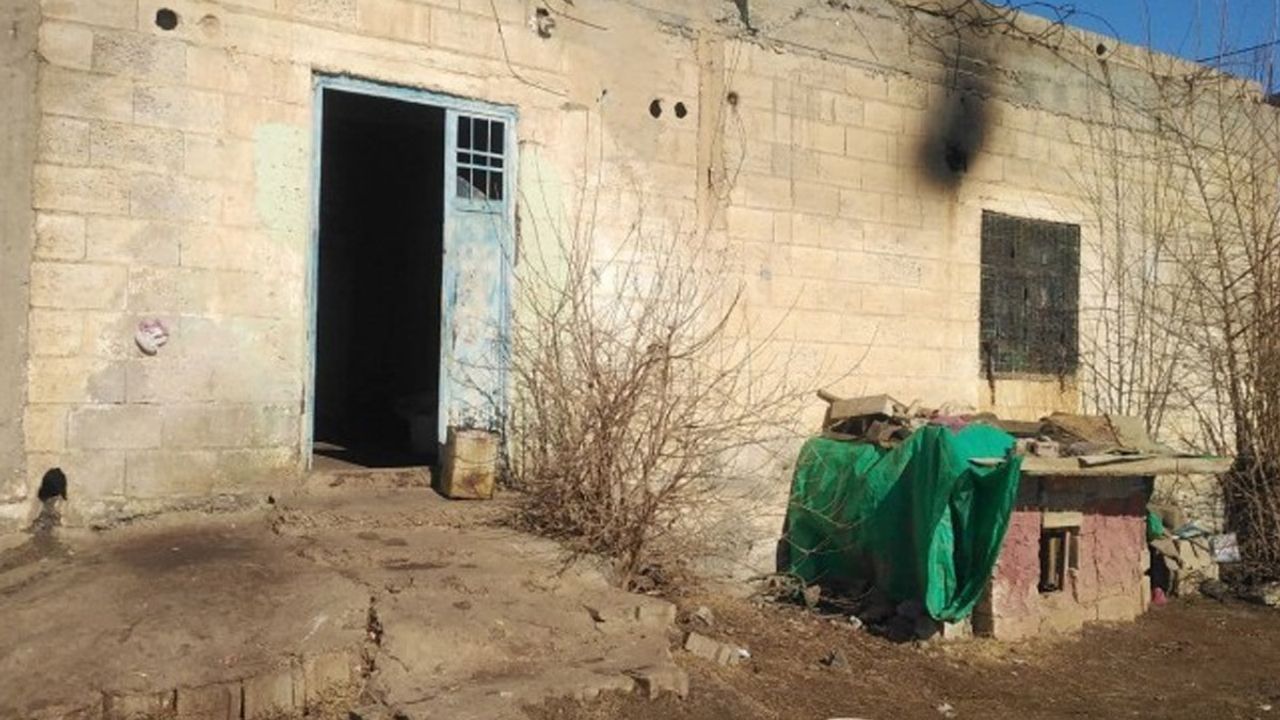 Viranşehir'de engelli çocuğun maaşıyla yaşayan ailenin elektriği kesildi