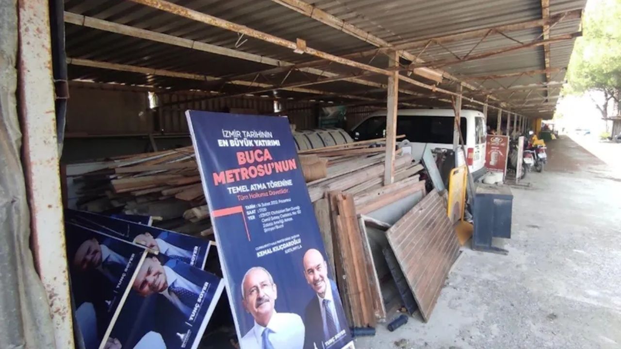 AK Partili Bergama Belediyesi Kılıçdaroğlu afişlerini toplattı