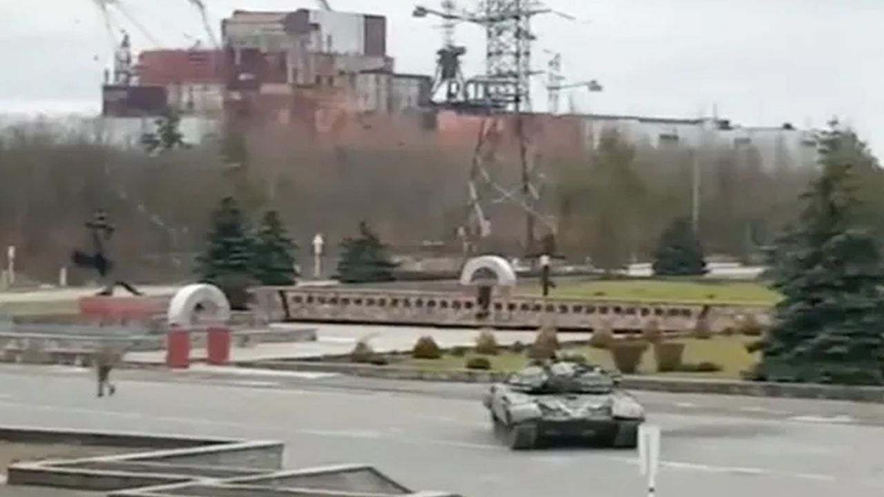Rus birlikleri Çernobil Nükleer santralini ele geçirdi