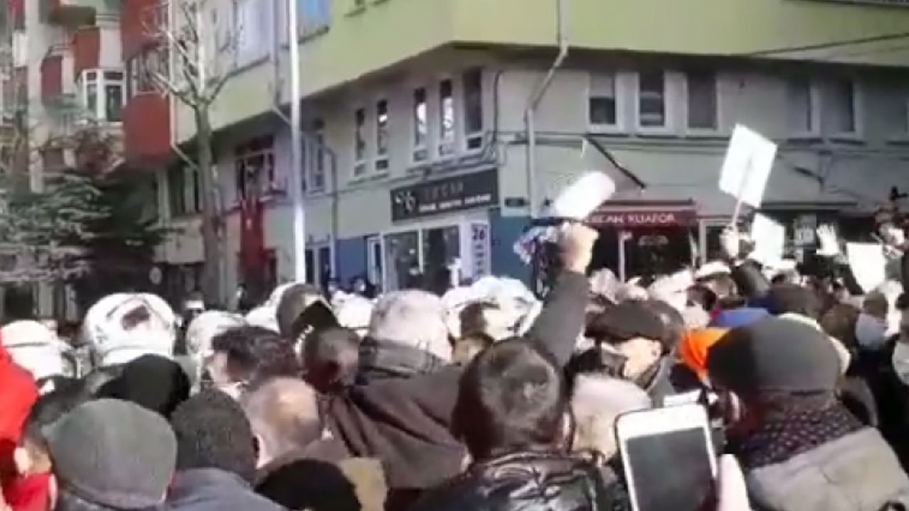 Eskişehir'de fatura protestosuna polis müdahalesi