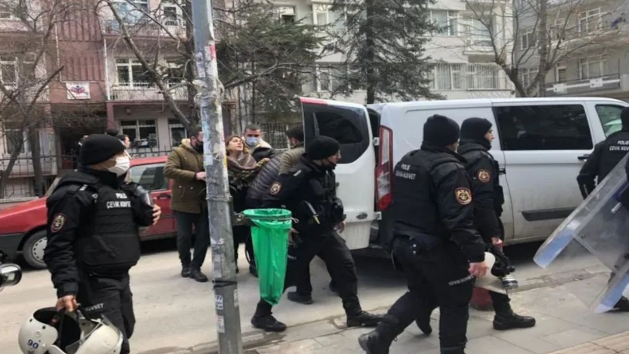 Kadınların açıklamasına polis izin vermedi: 10 kişi gözaltında
