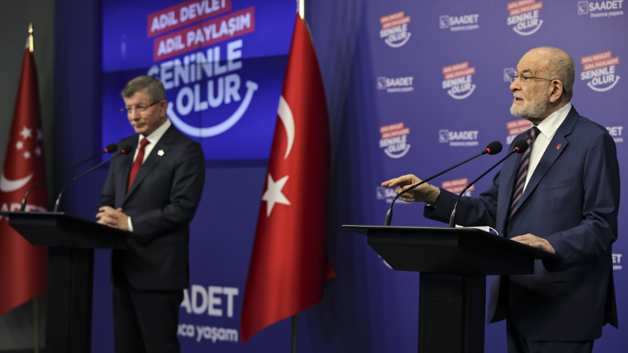 Davutoğlu'nu kabul eden Karamollaoğlu: Ben adalete güvenmiyorum