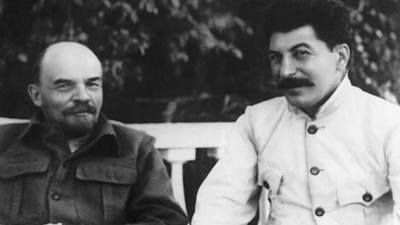 Ukrayna'da Lenin ve Stalin paylaşımına hapis cezası