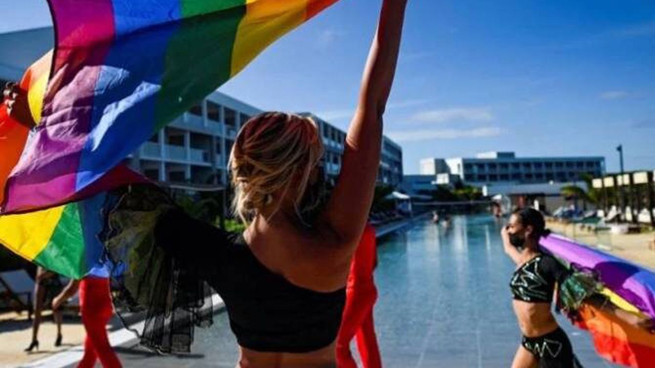 Küba’nın ilk 'LGBTİ+ oteli' yeniden açıldı