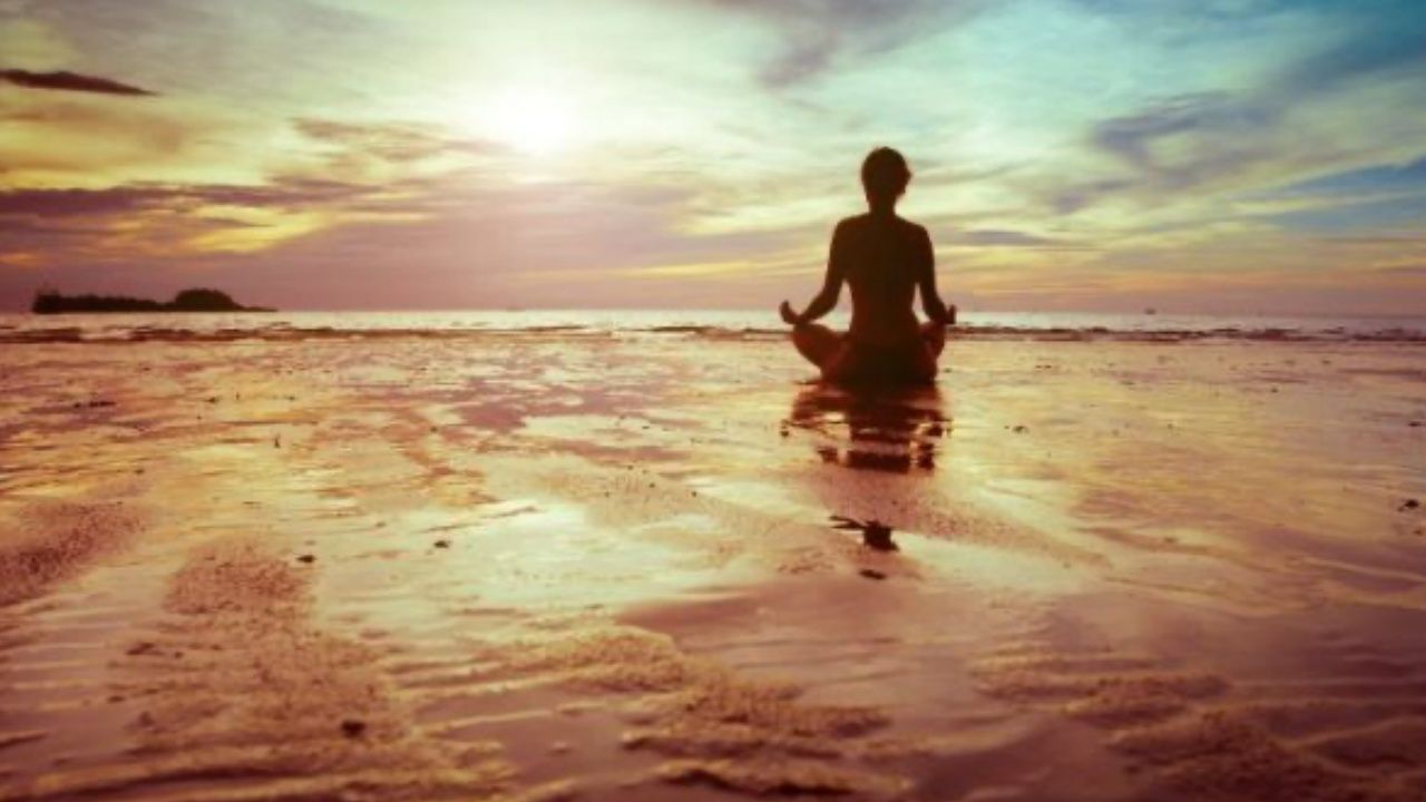 Sahilde meditasyon yapanlar dalgalara kapıldı: 10 ölü