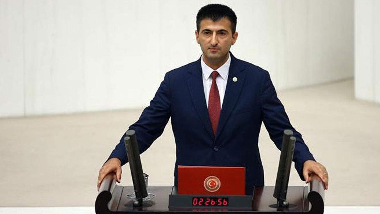 Mehmet Ali Çelebi, partisini eleştirerek istifa etti