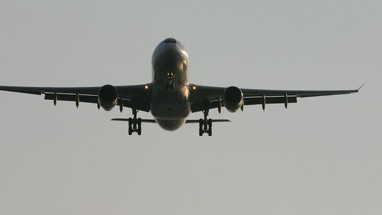 Çin'de 133 kişiyi taşıyan yolcu uçağı düştü