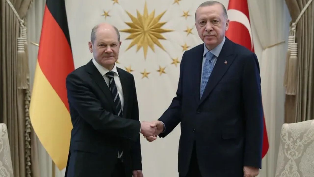 Erdoğan: Sayın Zelenskiy ile de Putin ile de dostluğumuzu korumak durumundayız
