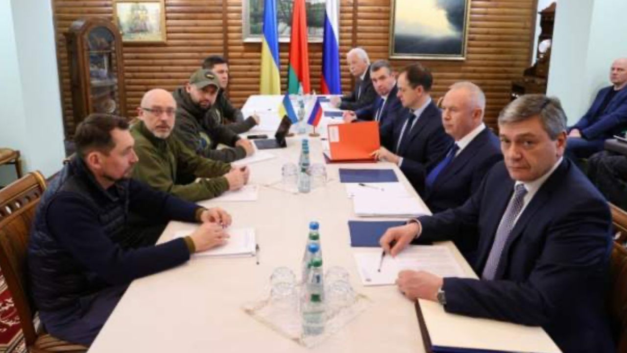 Kremlin: Rusya-Ukrayna görüşmelerinin İstanbul'da devam edecek olması önemli