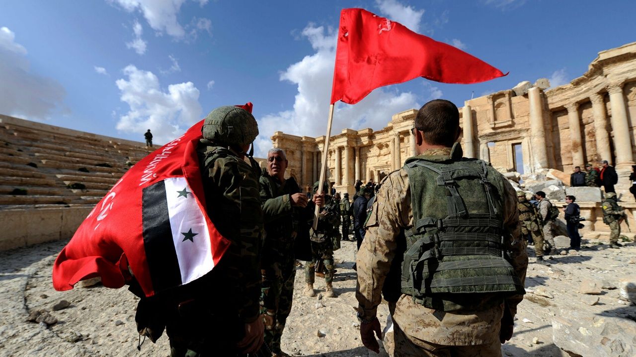 Palmira'da 13 Suriye askeri öldürüldü