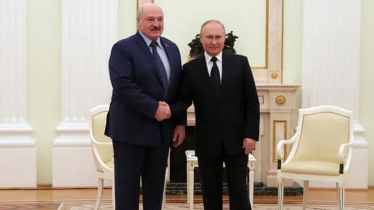 Lukaşenko: Yabancı paralı askerler Çernobil'e ilerliyor