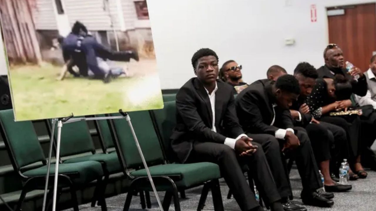 ABD'de 26 yaşındaki siyah genci öldüren polise dava açılmıyor