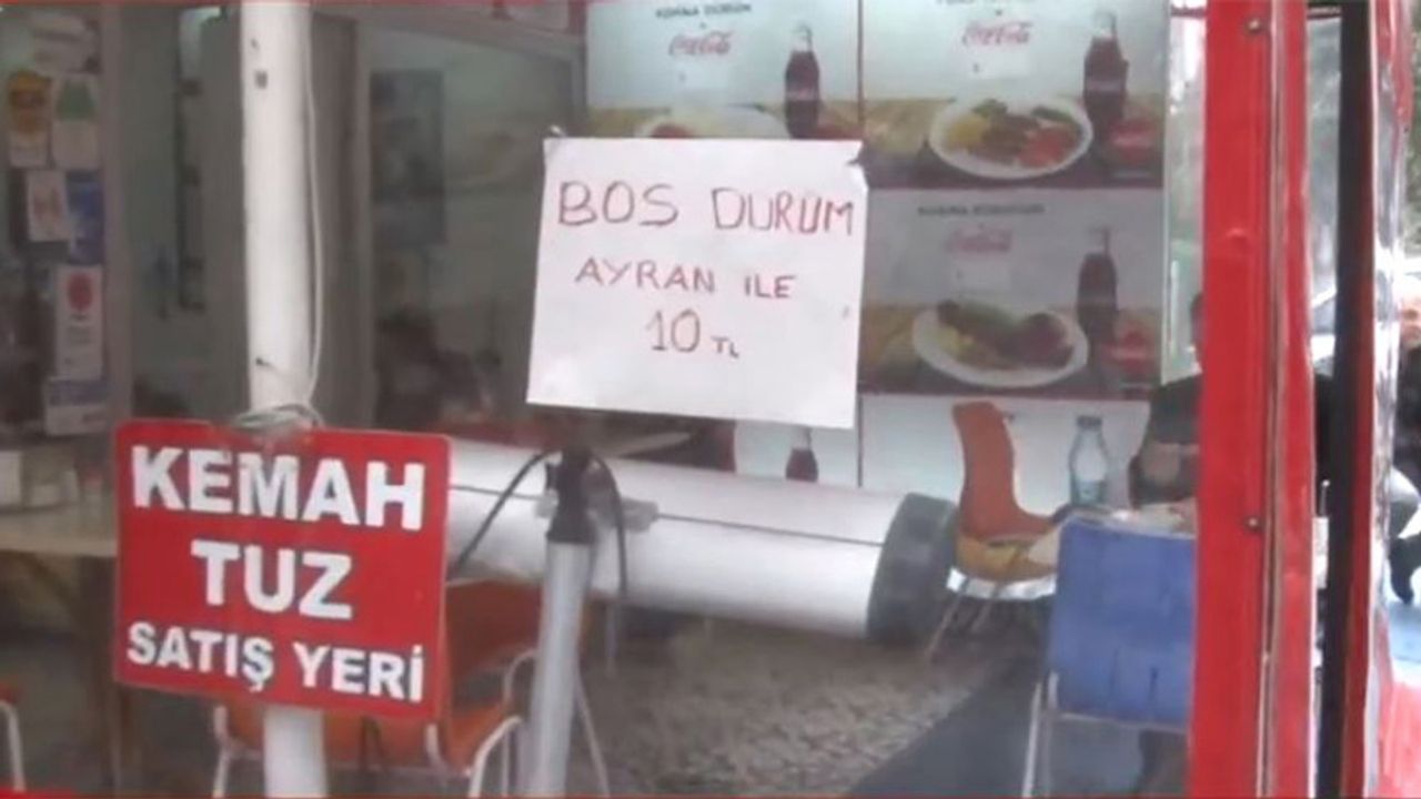 İstanbul'da bir esnaf boş dürüm satmaya başladı: Öğrenciler alabilsin diye yaptım