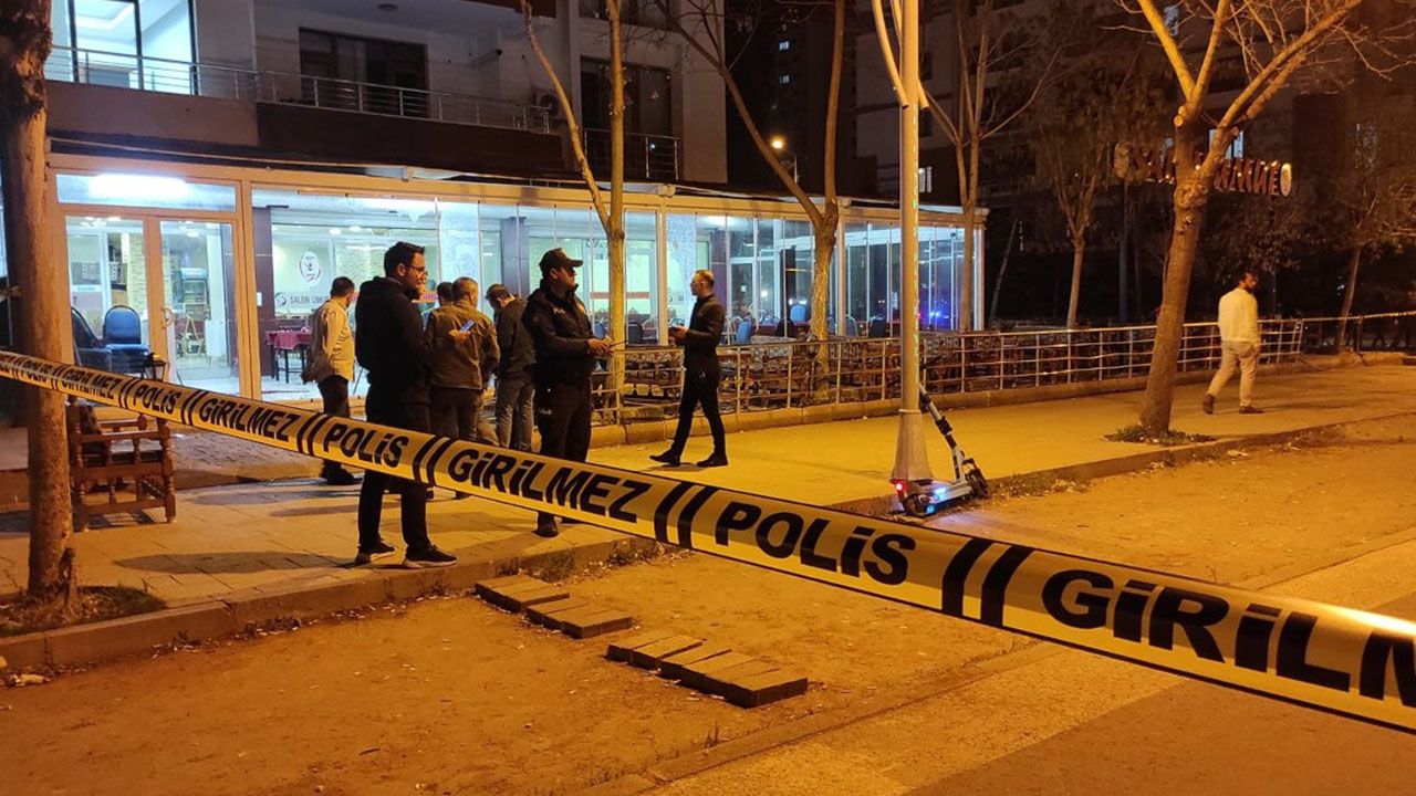 Diyarbakır'da kahvehaneye silahlı saldırı: 1'i ağır 3 yaralı