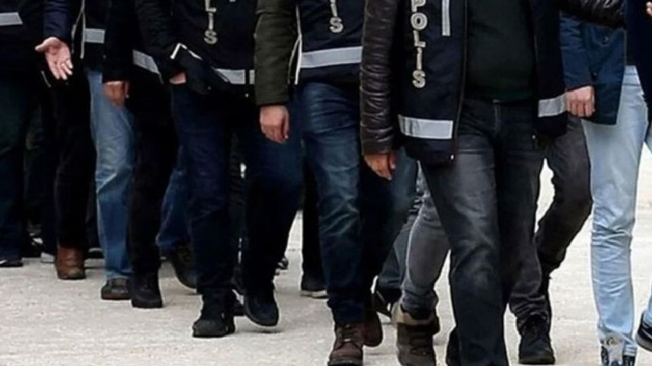 Adana'da uyuşturucu çetesinin lideri savcı, kuryeleri polis çıktı