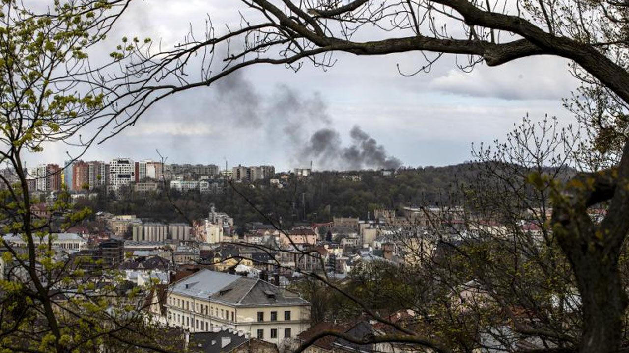 Rusya Polonya sınırındaki Lviv'e hava saldırısı düzenledi